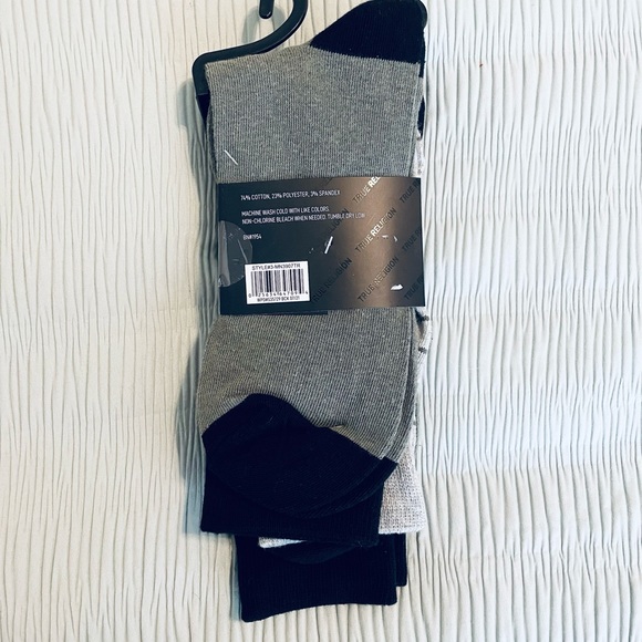 NWT True Religion 3-Pack Socks / Gray & Black - Picture 4 of 4